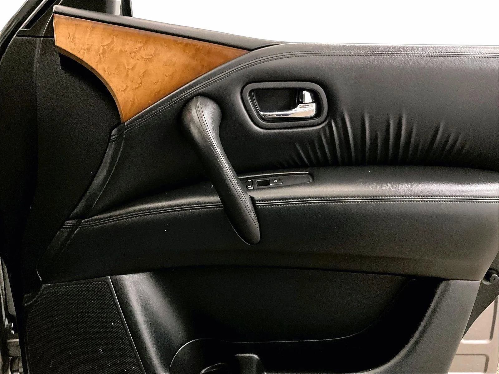 Used 2014 INFINITI QX80 2WD w/ Theater Package image 24