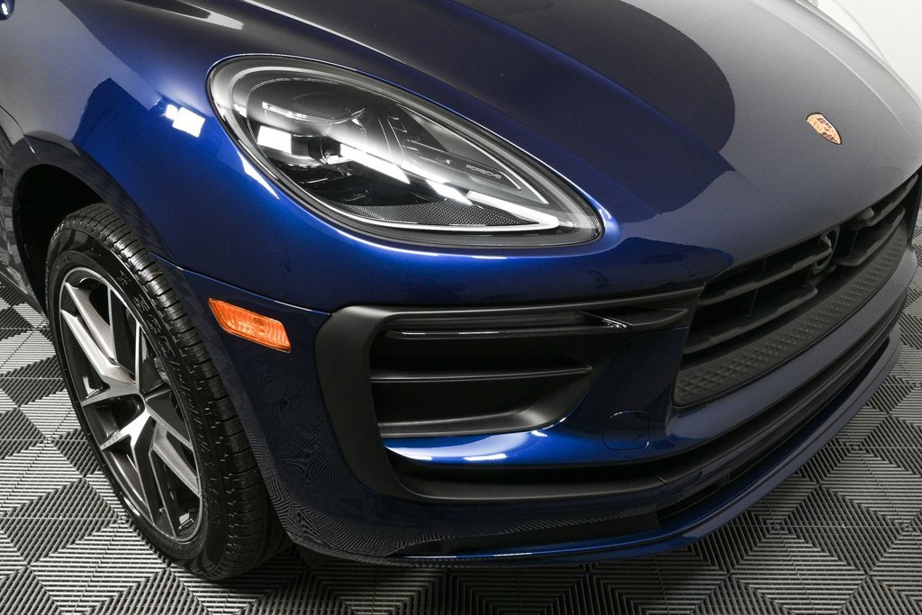 New 2025 Porsche Macan image 37