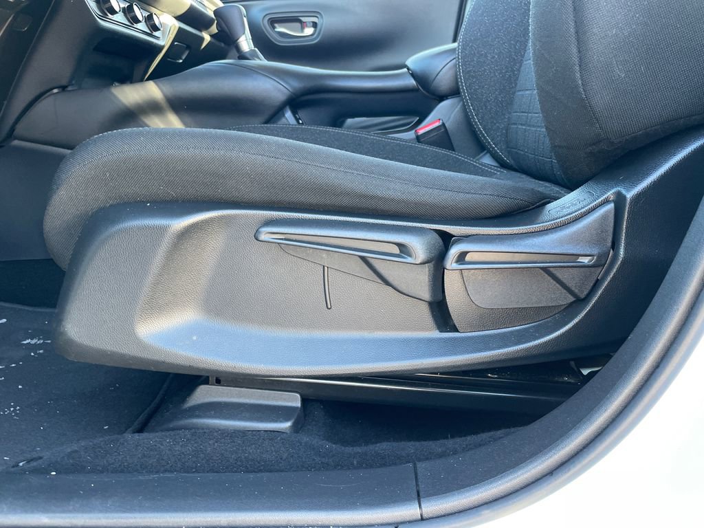 Used 2024 Honda HR-V LX image 33