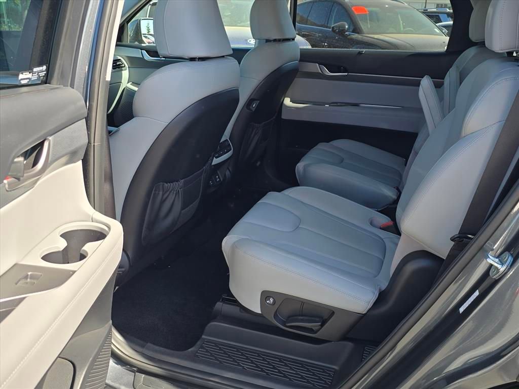 Used 2022 Hyundai Palisade SEL w/ Premium Package FWD image 10