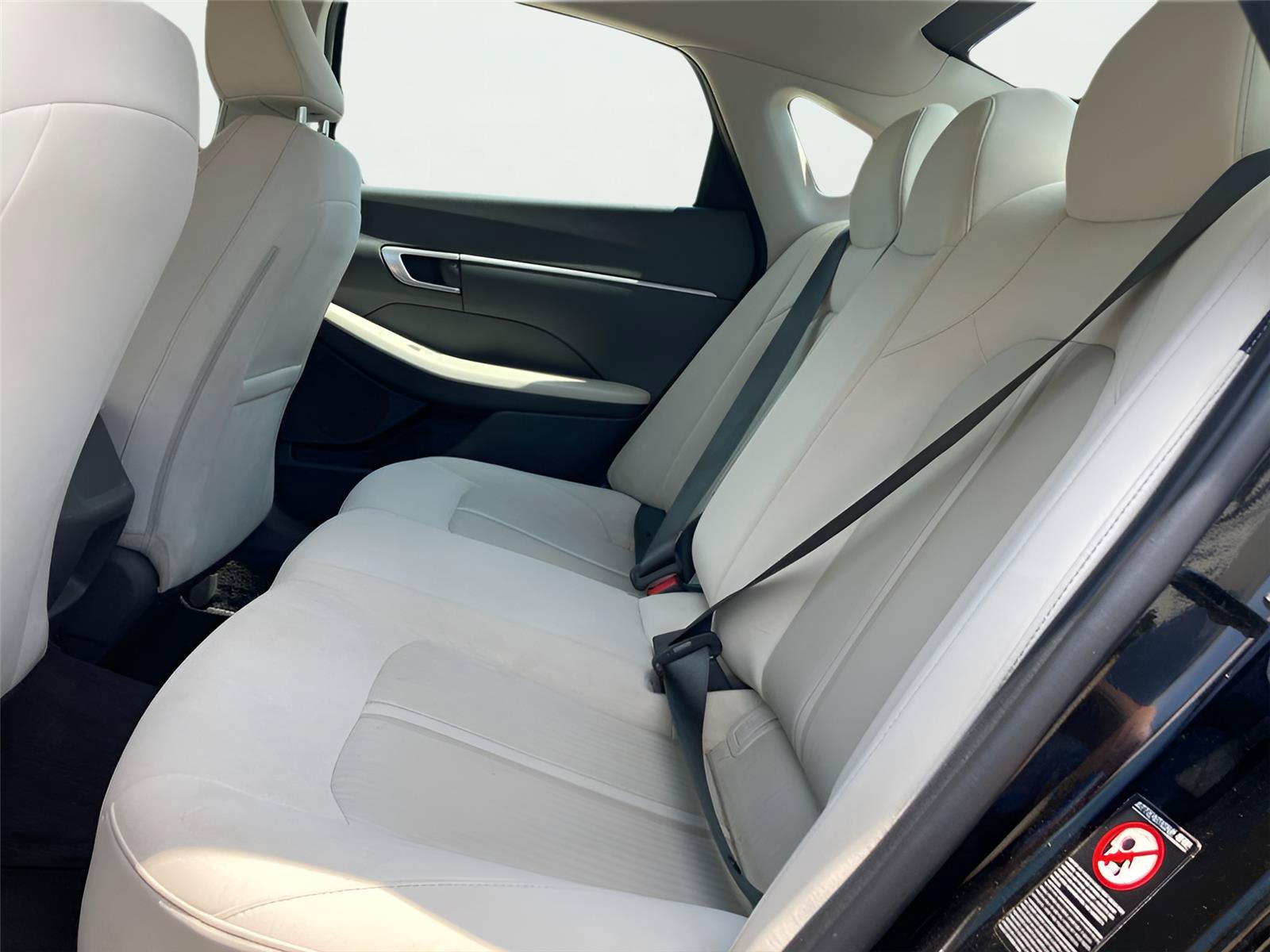 Used 2023 Hyundai Sonata SE FWD image 11
