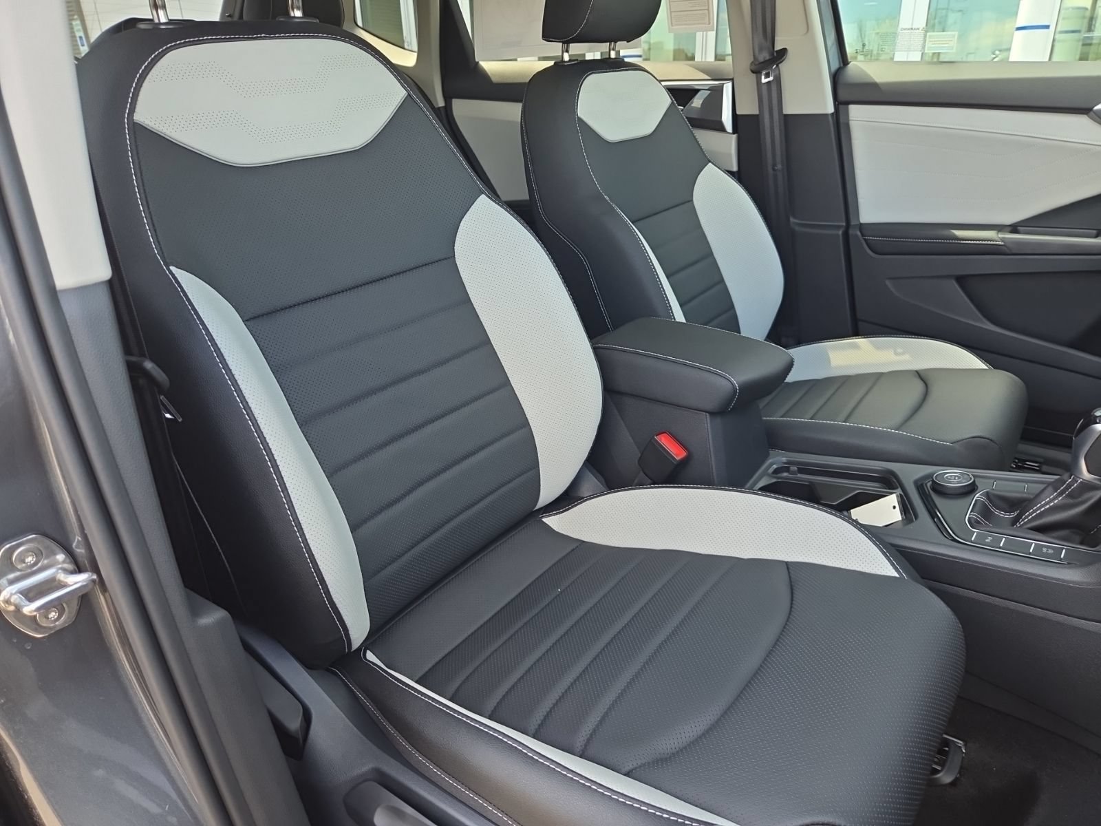 New 2026 Volkswagen Taos SEL AWD/4WD image 19