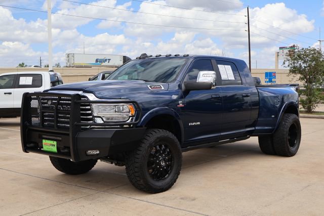 Used 2023 RAM 3500 Limited image 3