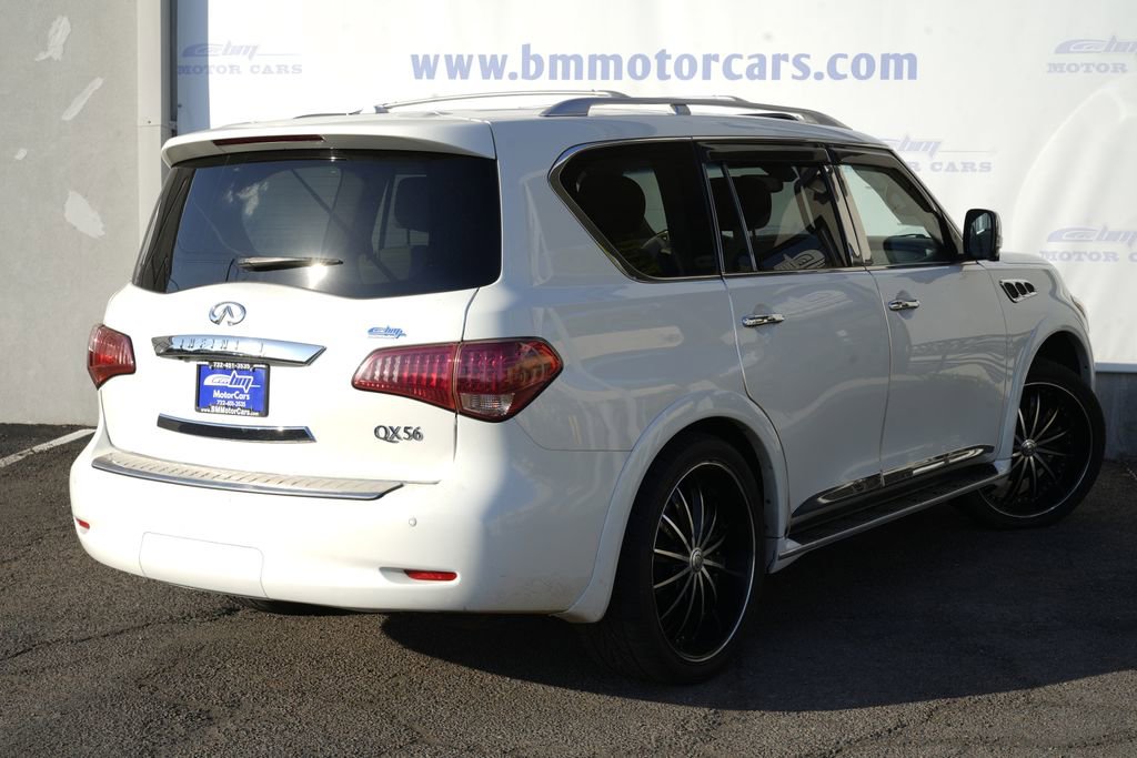 Used 2012 INFINITI QX56 4WD w/ Deluxe Touring Pkg image 3