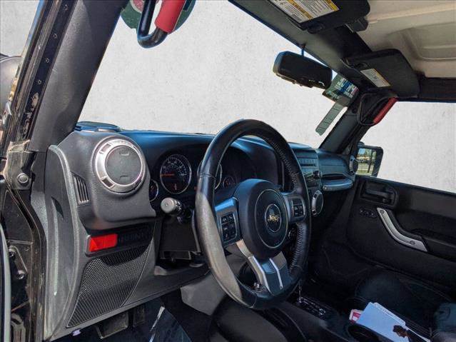 Used 2016 Jeep Wrangler Unlimited Rubicon AWD/4WD image 10