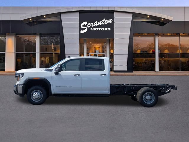 New 2026 GMC Sierra 3500 Pro w/ Convenience Package AWD/4WD image 2