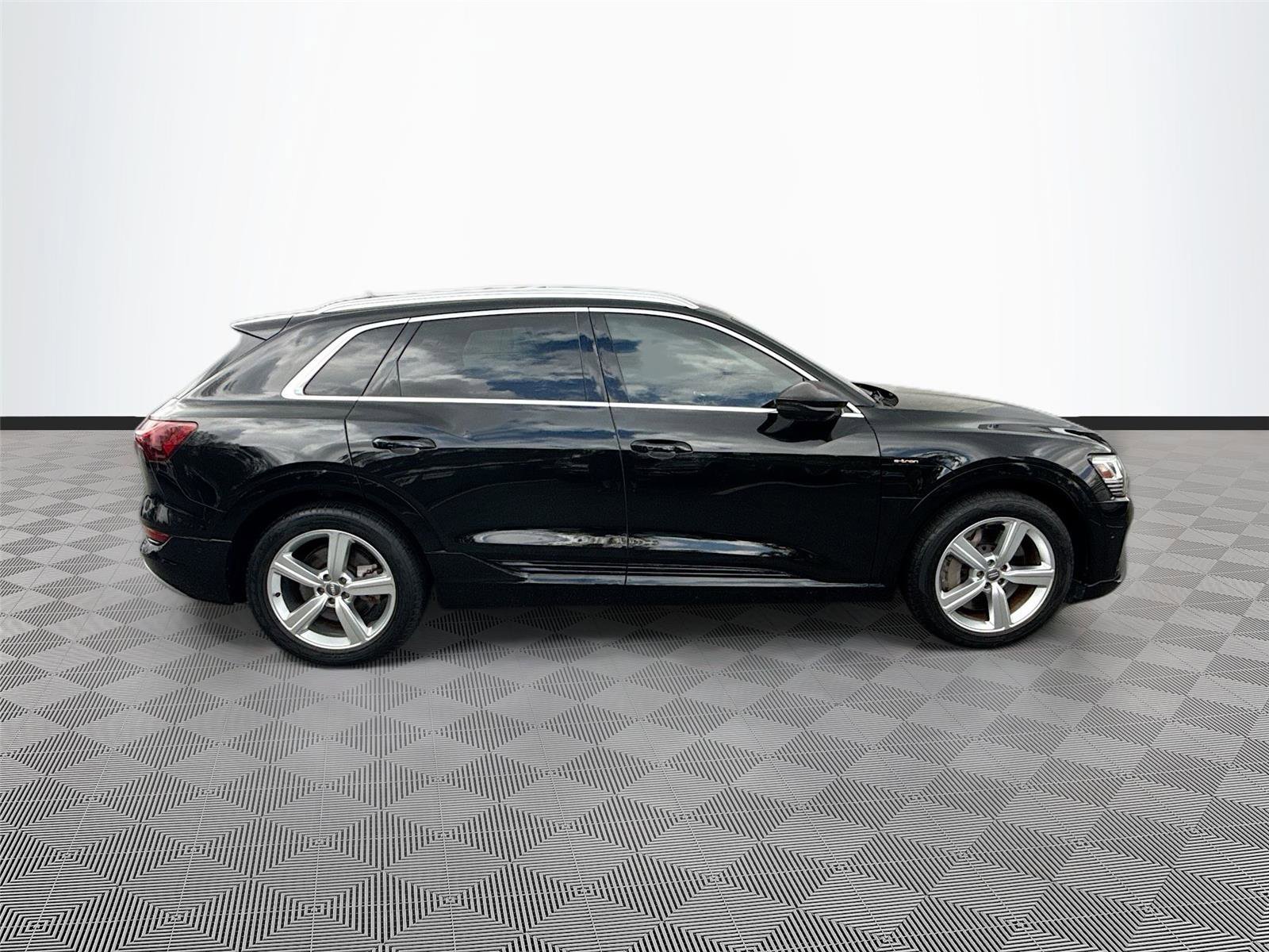 Certified 2019 Audi e-tron Premium Plus AWD/4WD image 8