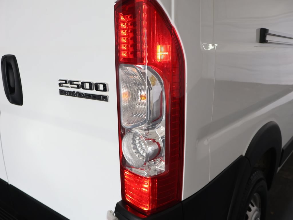 Used 2025 RAM ProMaster 2500 w/ Convenience Group FWD image 26