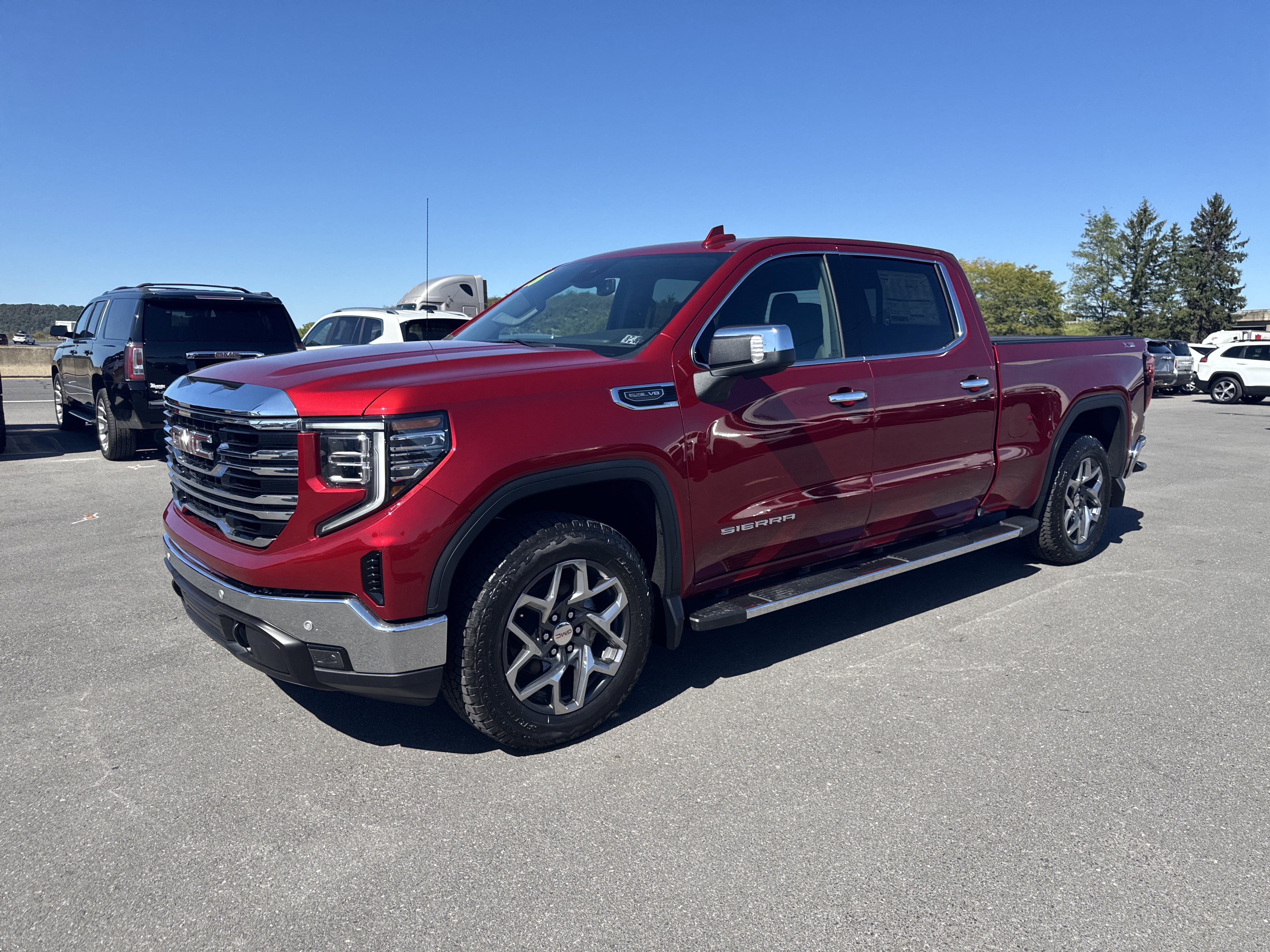 New 2026 GMC Sierra 1500 SLT w/ SLT Premium Package image 7