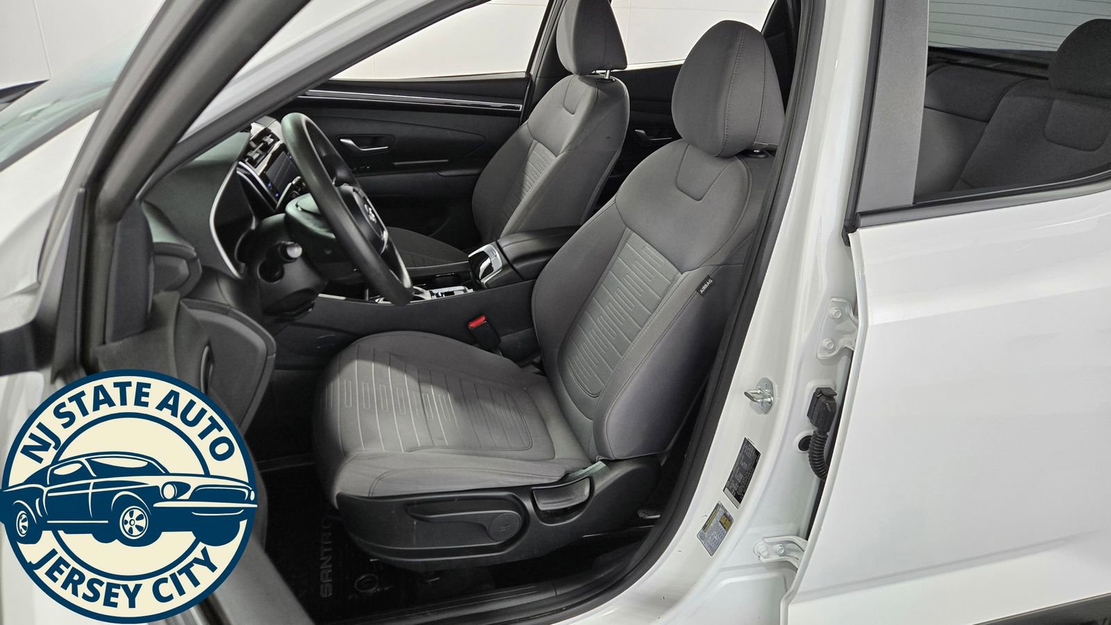 Used 2023 Hyundai Santa Cruz SE image 24