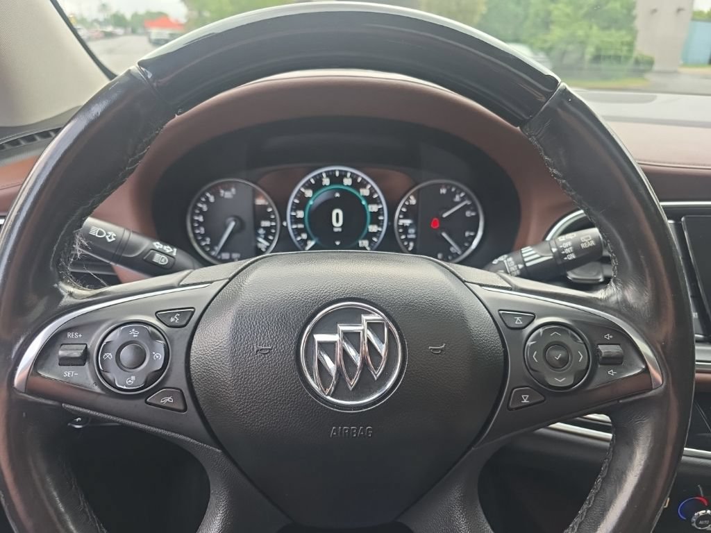 Used 2018 Buick Enclave Avenir w/ Avenir Technology Package AWD/4WD image 21
