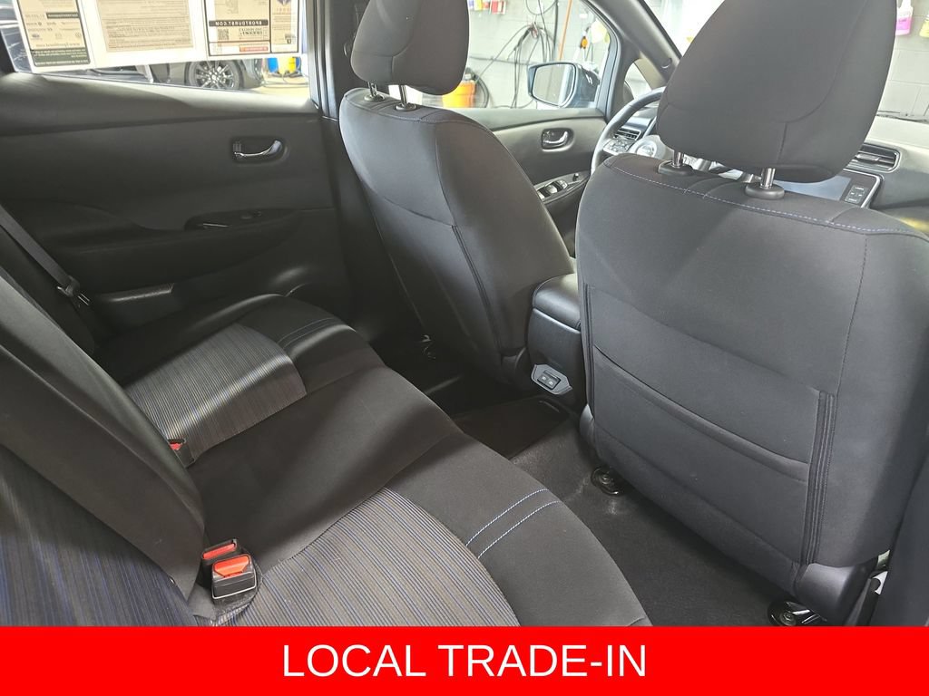 Used 2022 Nissan Leaf SV w/ SV Technology Package FWD image 12