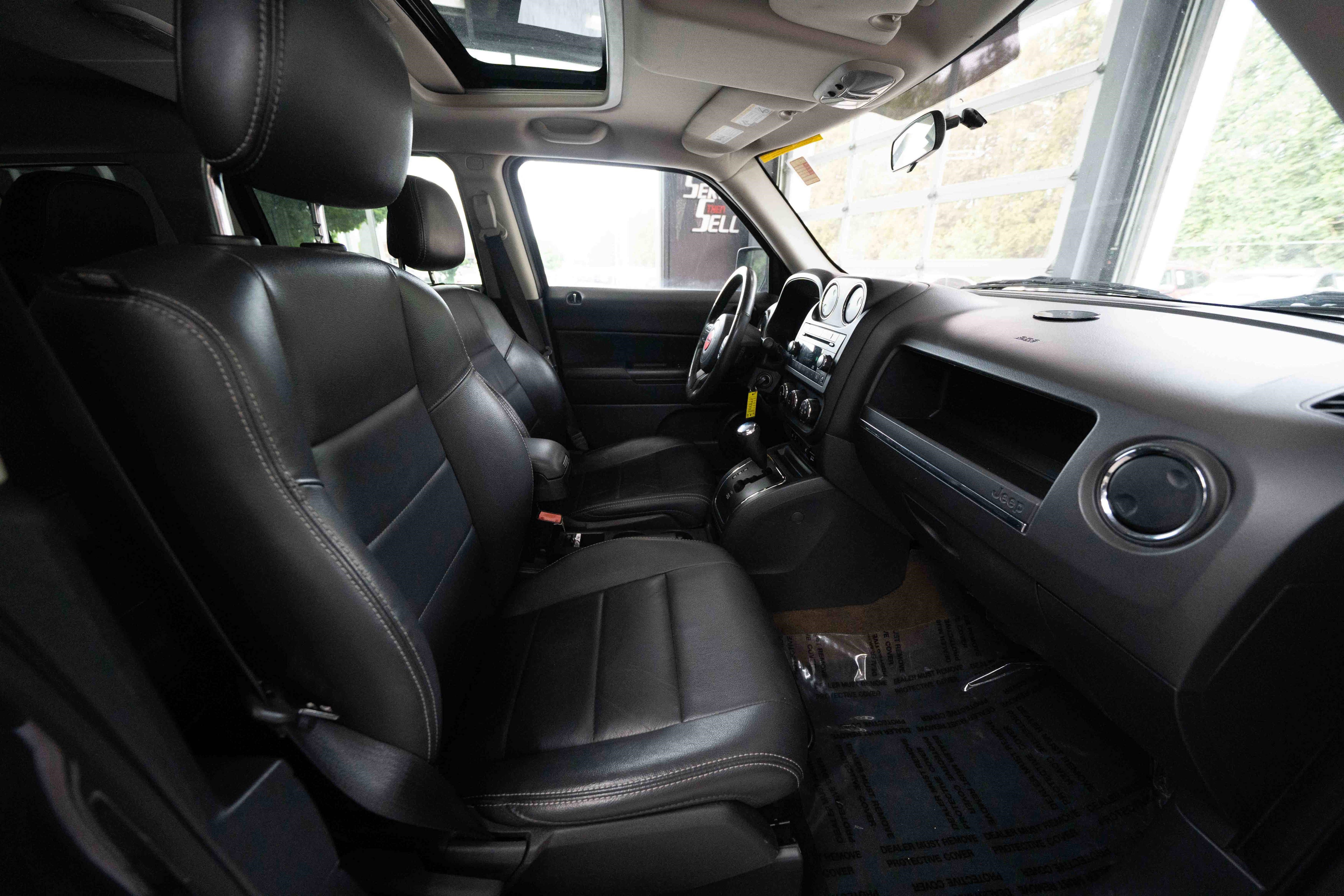 Used 2015 Jeep Patriot High Altitude AWD/4WD image 27