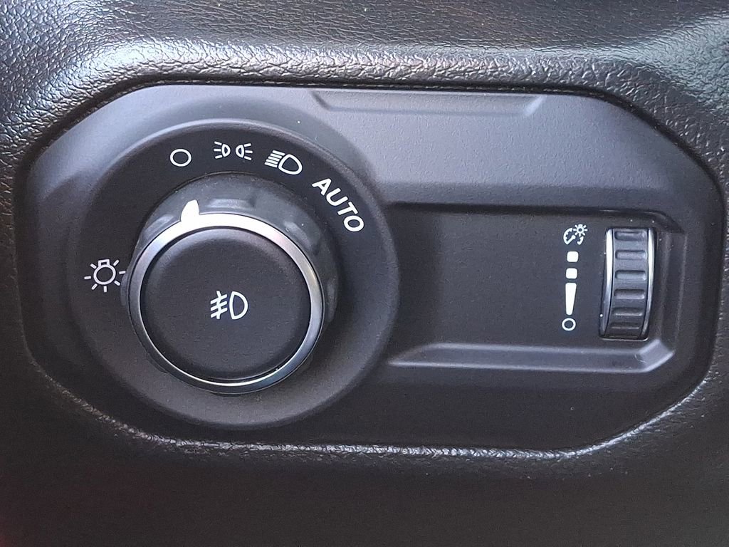 Used 2023 Jeep Wrangler Altitude image 29