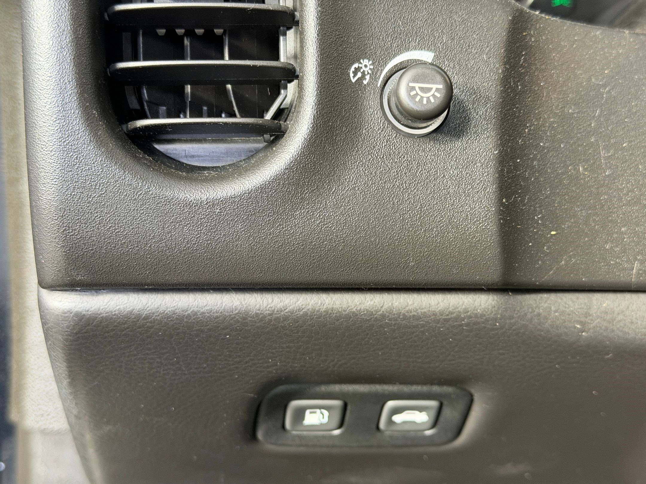 Used 2005 Chevrolet Corvette Coupe w/ Preferred Equipment Group image 14