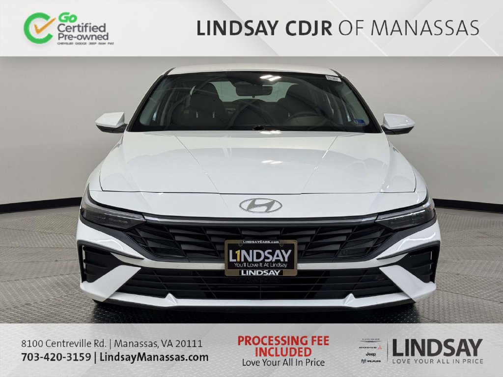 Used 2024 Hyundai Elantra SEL FWD image 3