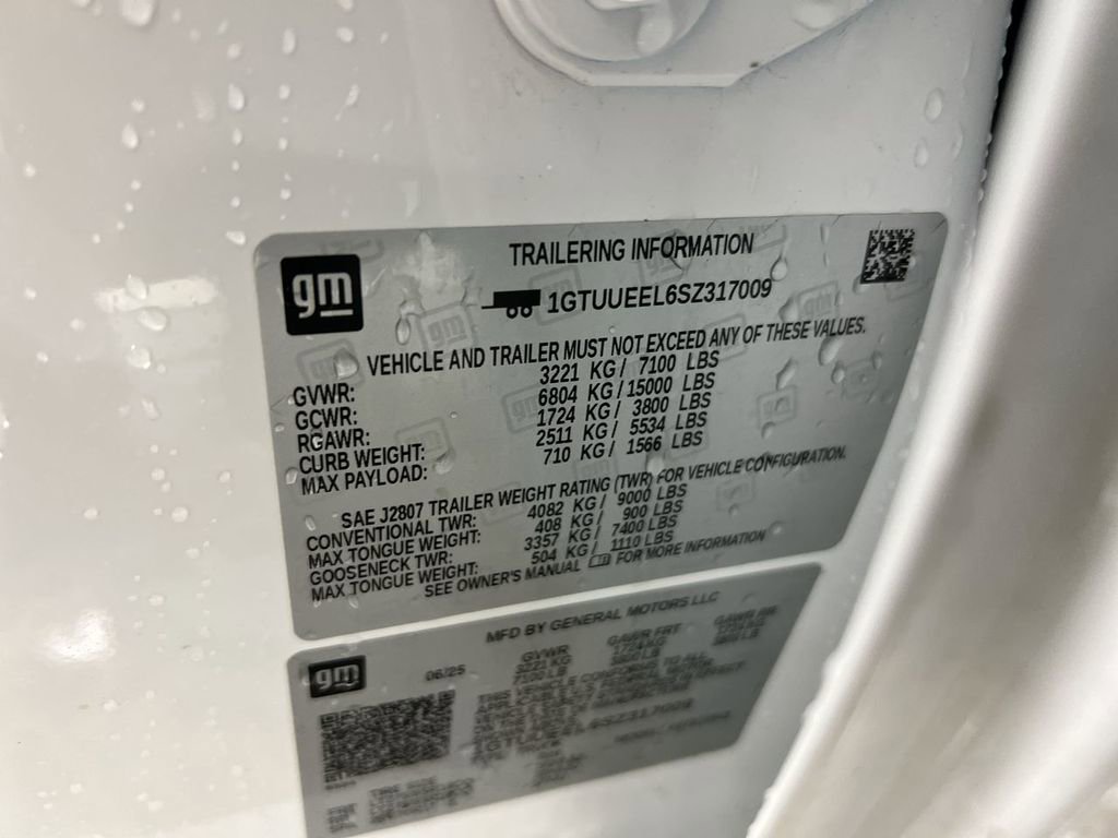 Used 2025 GMC Sierra 1500 AT4 image 29