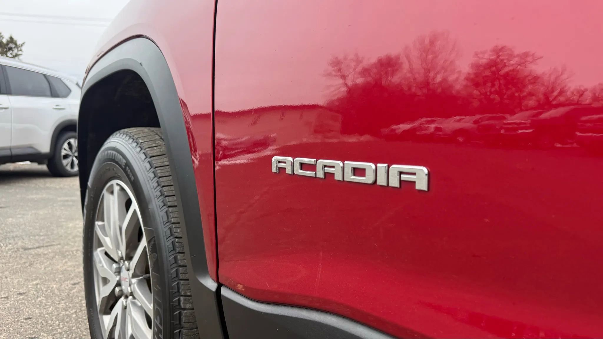 Used 2019 GMC Acadia SLE w/ LPO, Cargo Package image 17