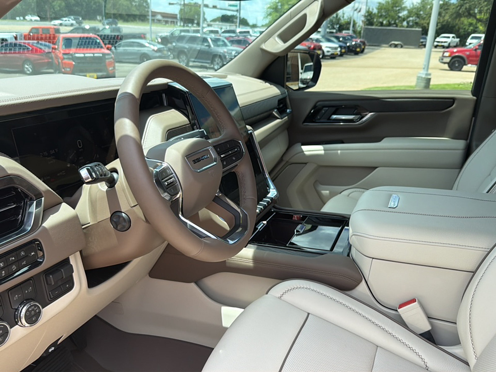 Used 2026 GMC Yukon Denali w/ Sun & Power Step Package AWD/4WD image 18