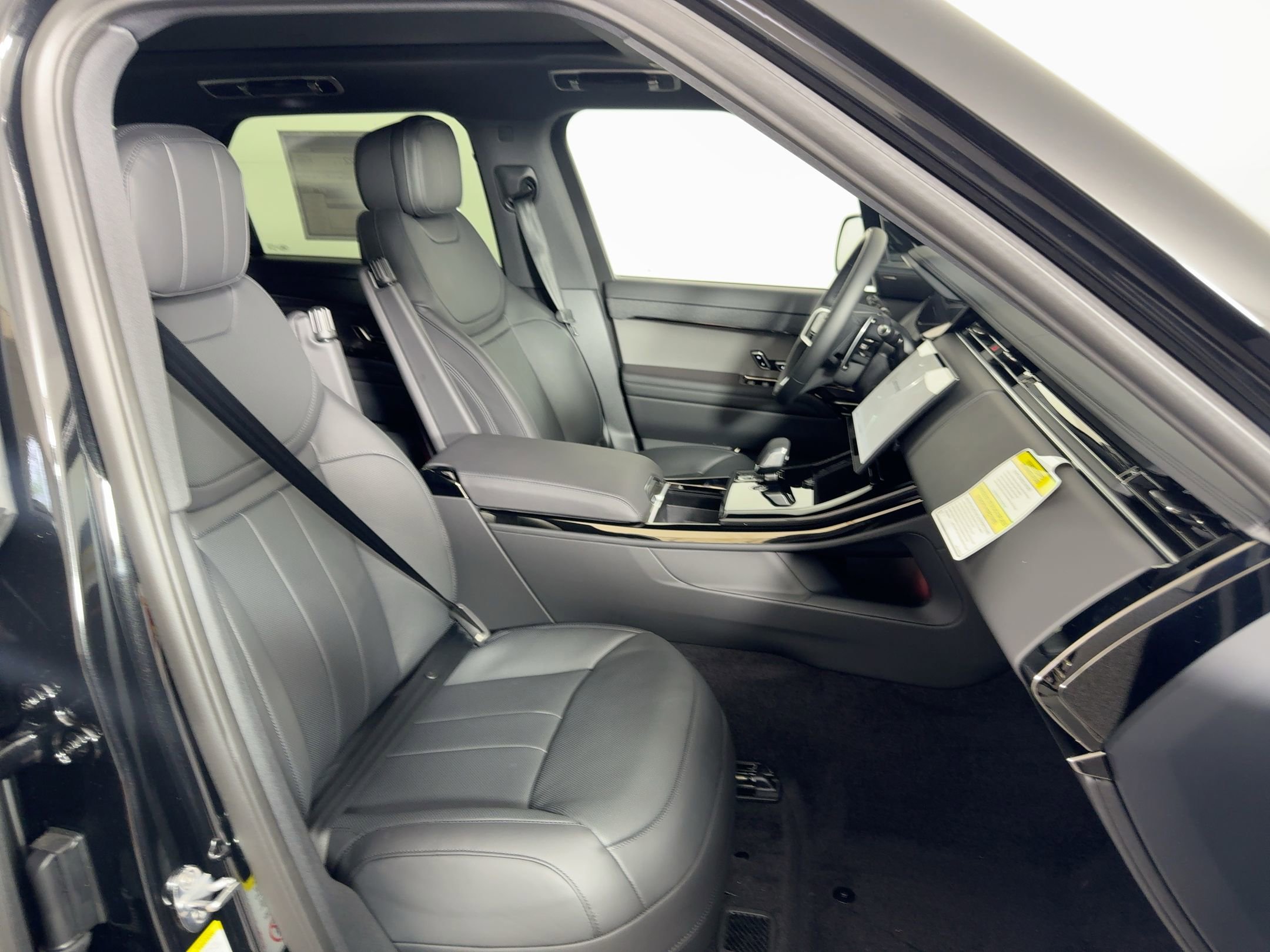 New 2025 Land Rover Range Rover Sport SE image 29