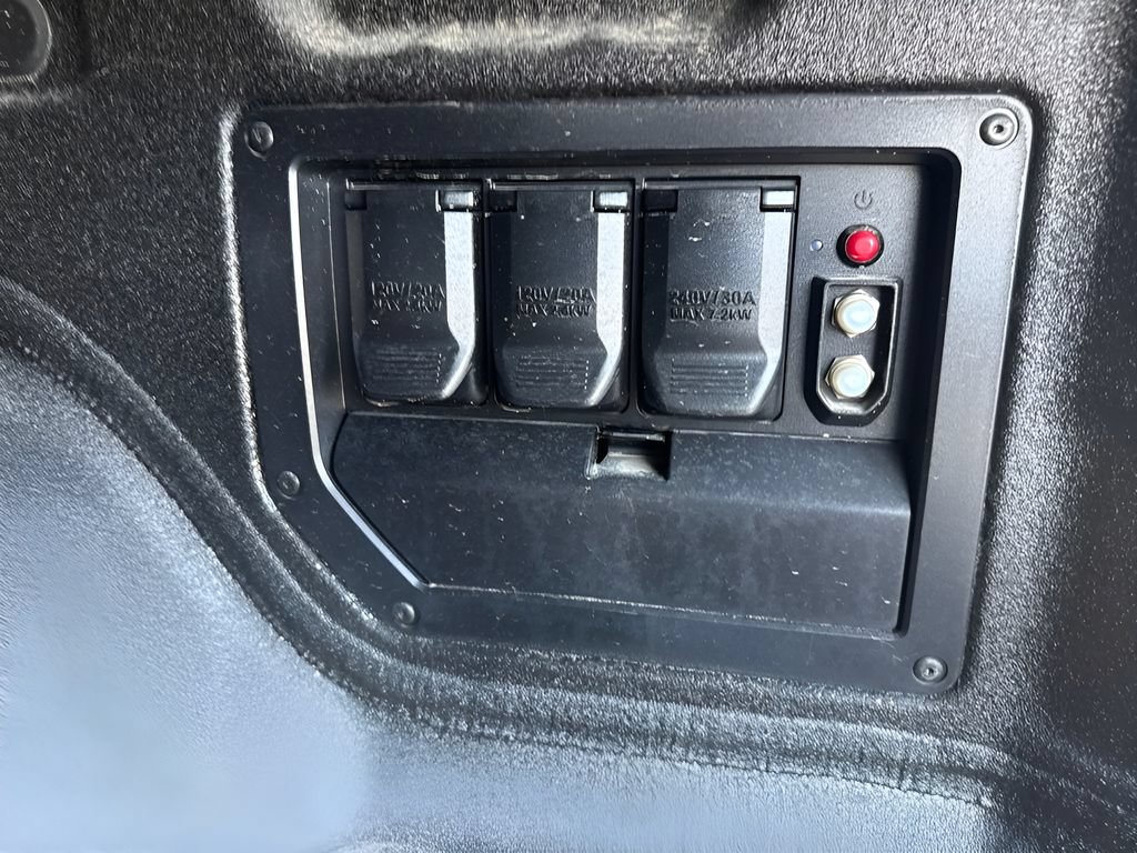 Used 2026 Chevrolet Silverado EV Trail Boss AWD/4WD image 31