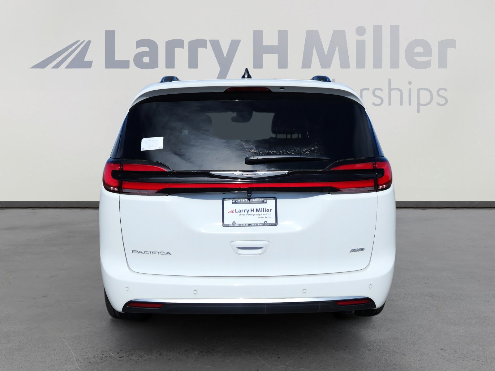 New 2026 Chrysler Pacifica Pinnacle image 5
