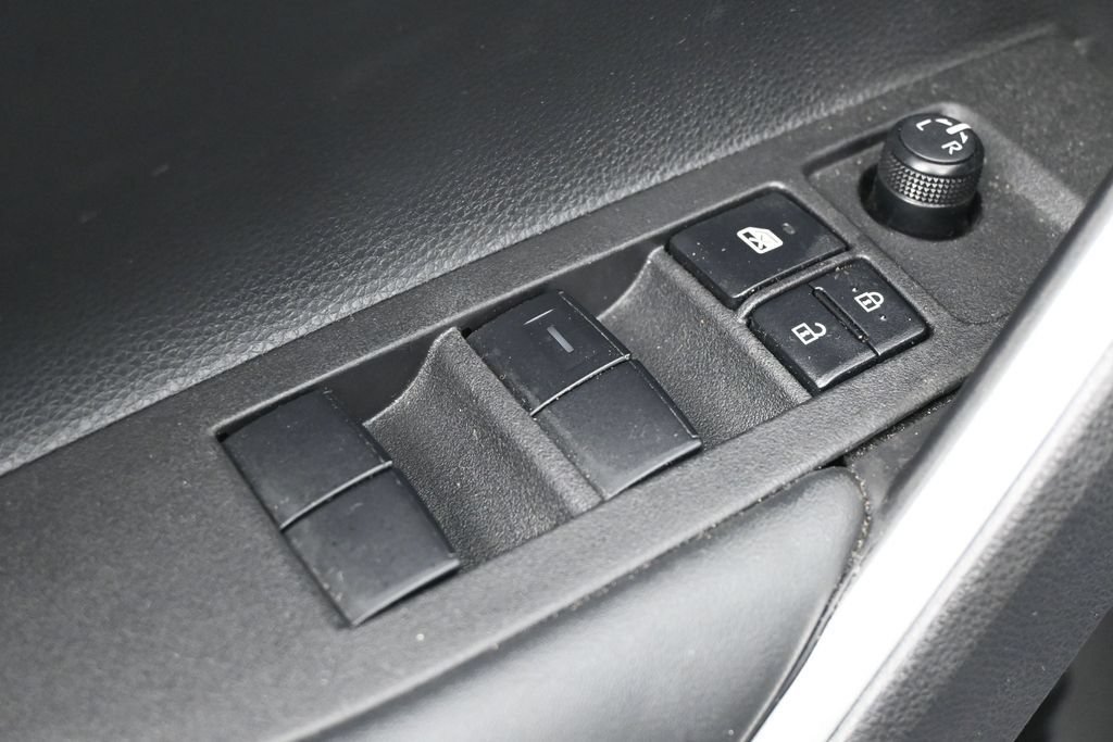 Used 2026 Toyota Corolla Cross L FWD image 13