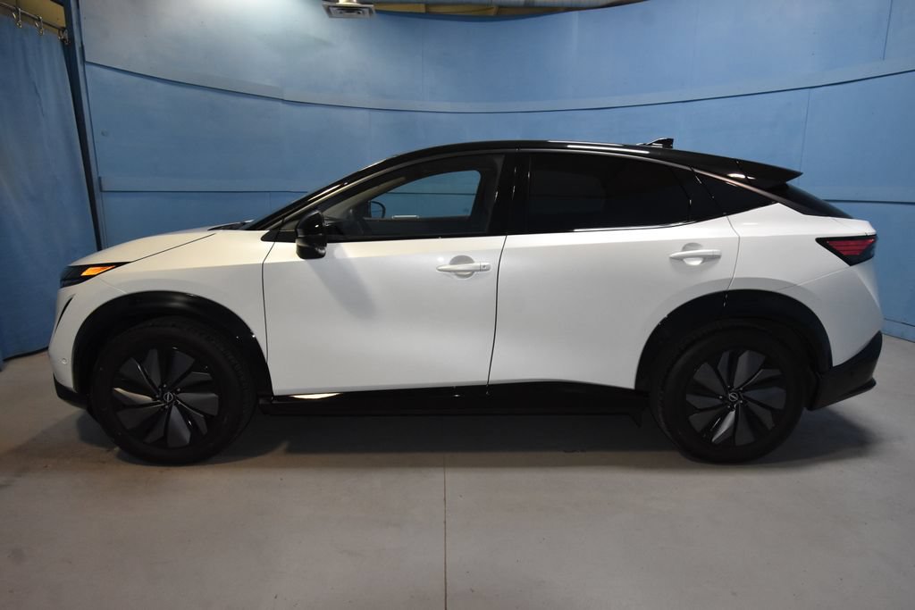 Used 2025 Nissan Ariya Platinum AWD/4WD image 27