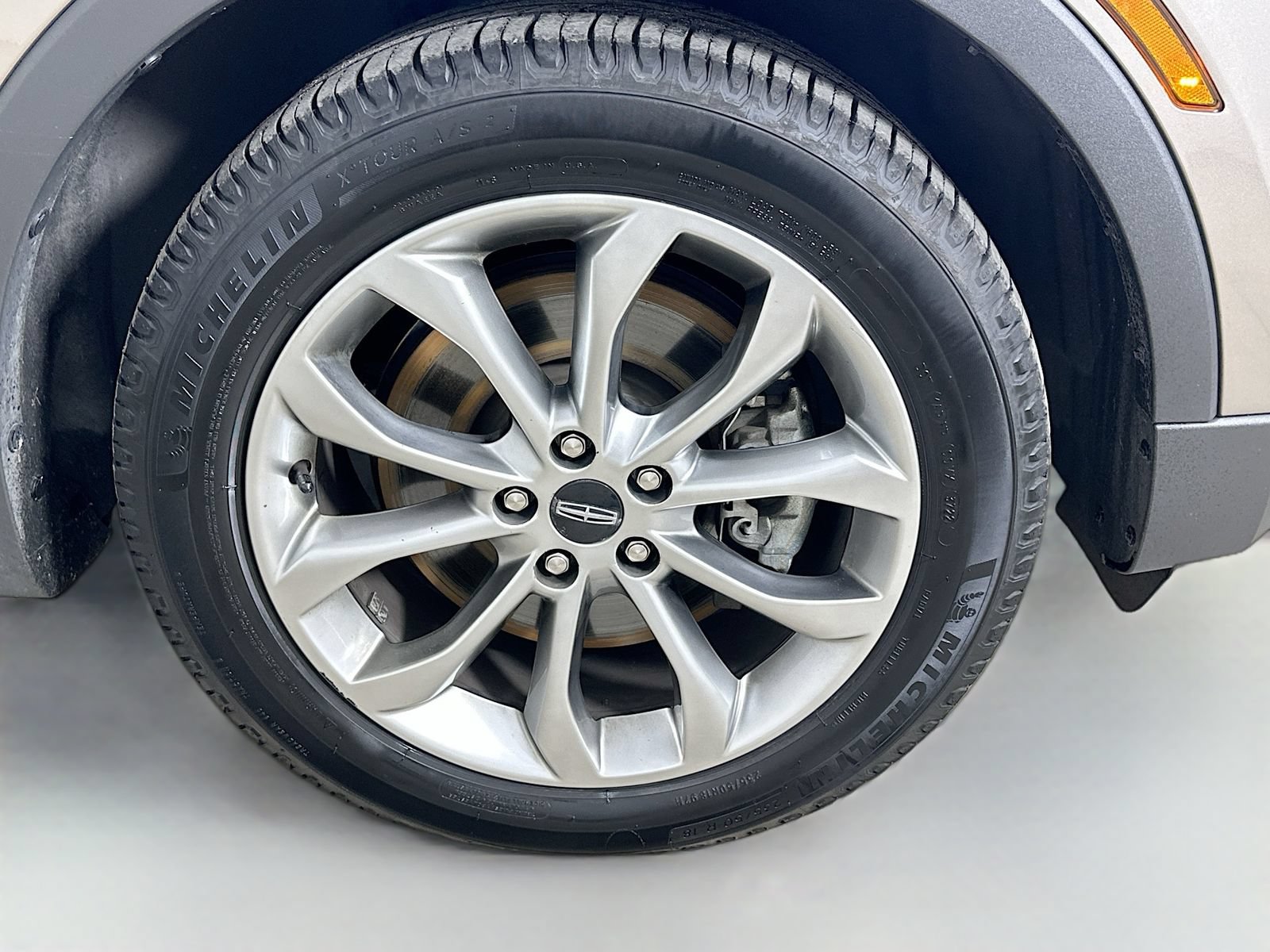 Used 2019 Lincoln MKC Select w/ Select Plus Package AWD/4WD image 10