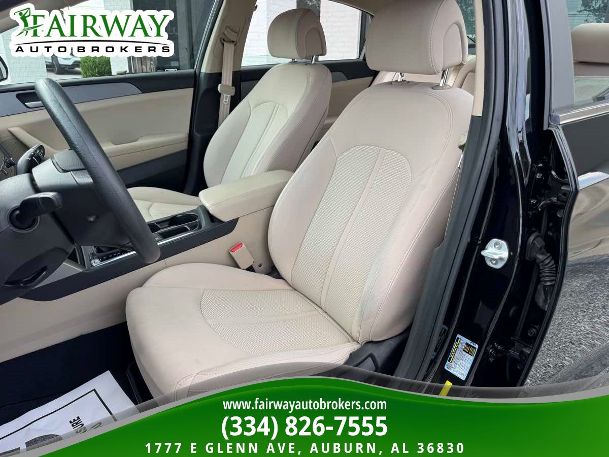 Used 2017 Hyundai Sonata SE FWD image 11