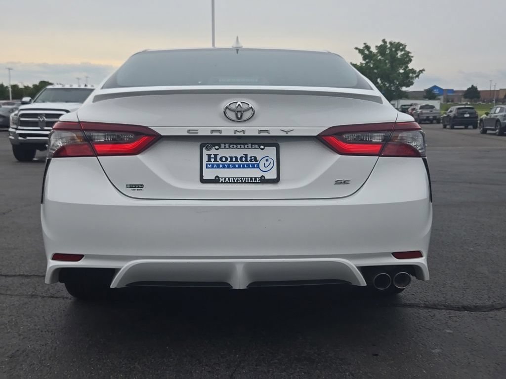 Used 2022 Toyota Camry SE FWD image 6