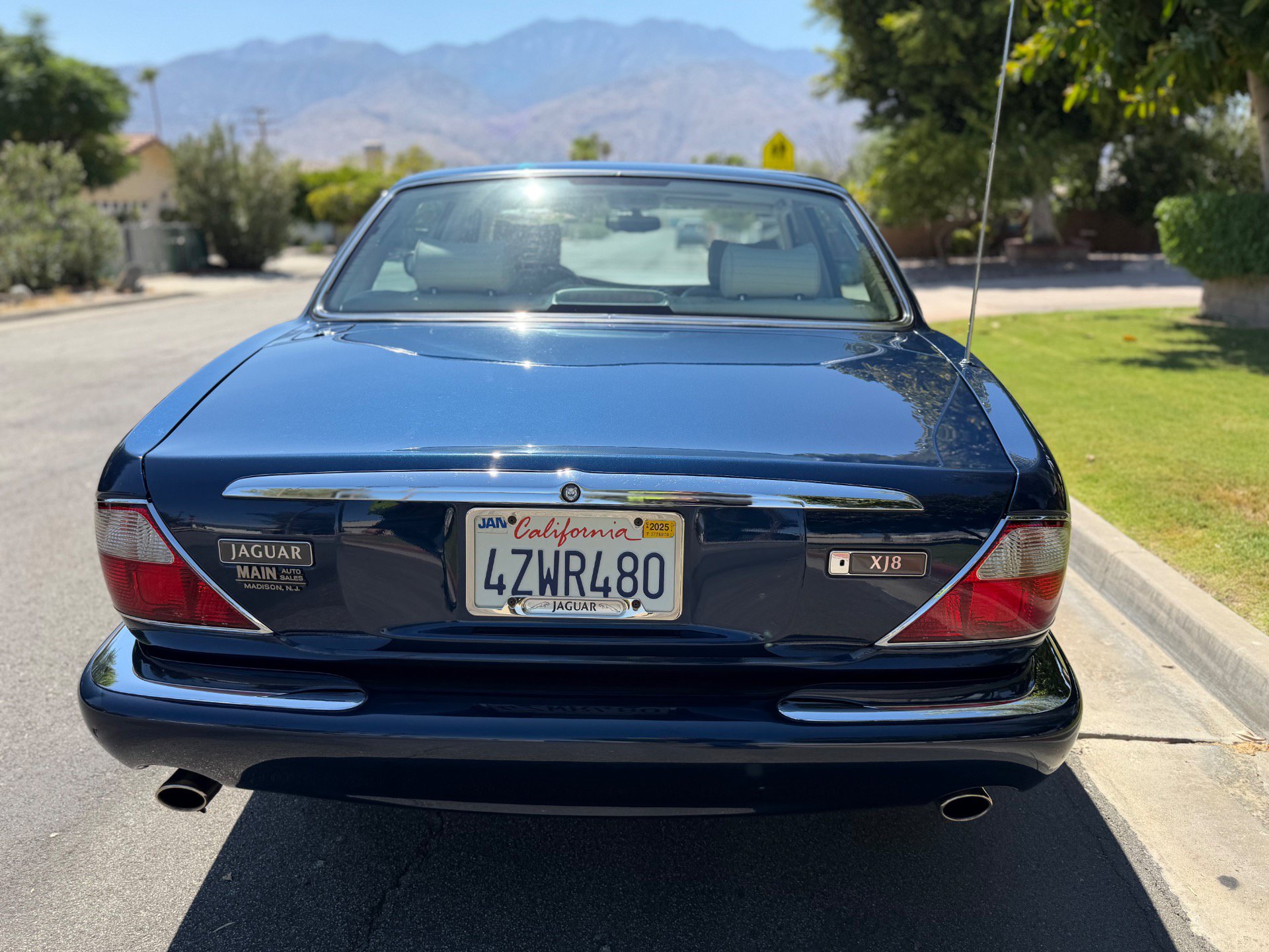 Used 2000 Jaguar XJ8 RWD image 8