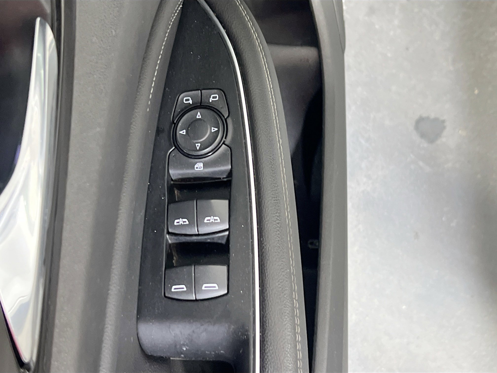 Used 2018 Buick Regal Essence w/ Driver Confidence Package #1 image 18