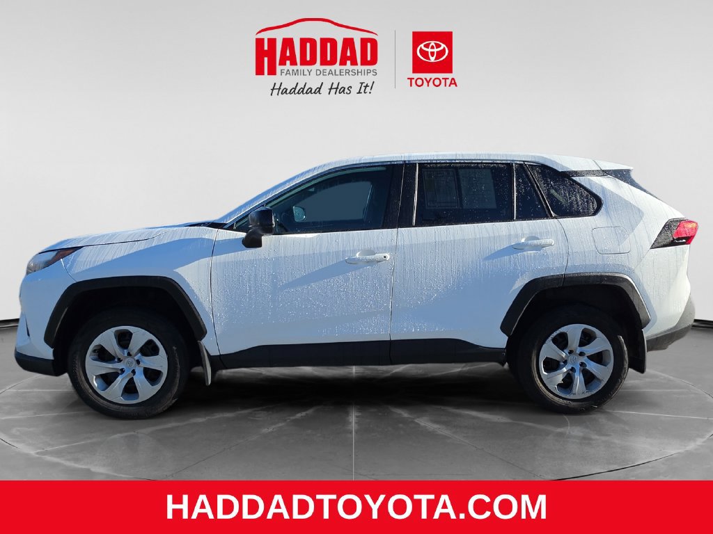 Used 2023 Toyota RAV4 LE AWD/4WD image 2