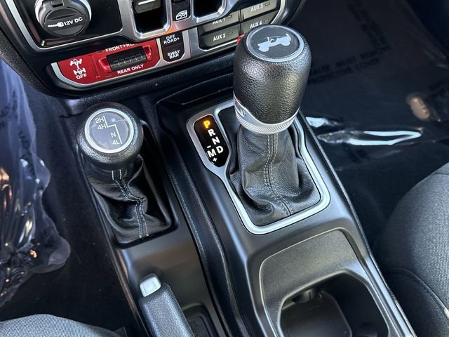 Used 2024 Jeep Wrangler Unlimited Rubicon w/ Technology Group image 15