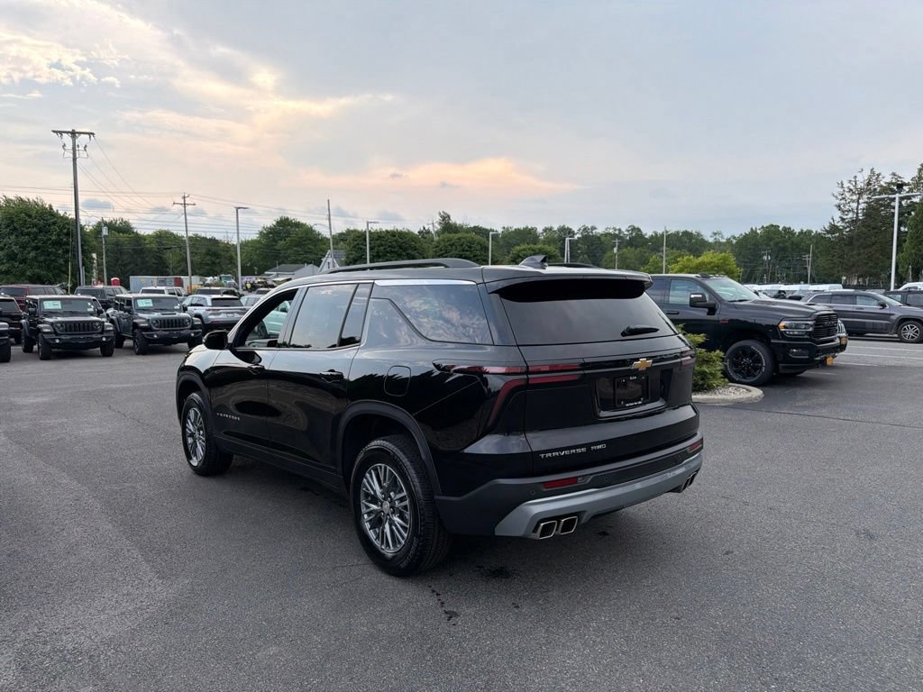 Used 2026 Chevrolet Traverse LT AWD/4WD image 6