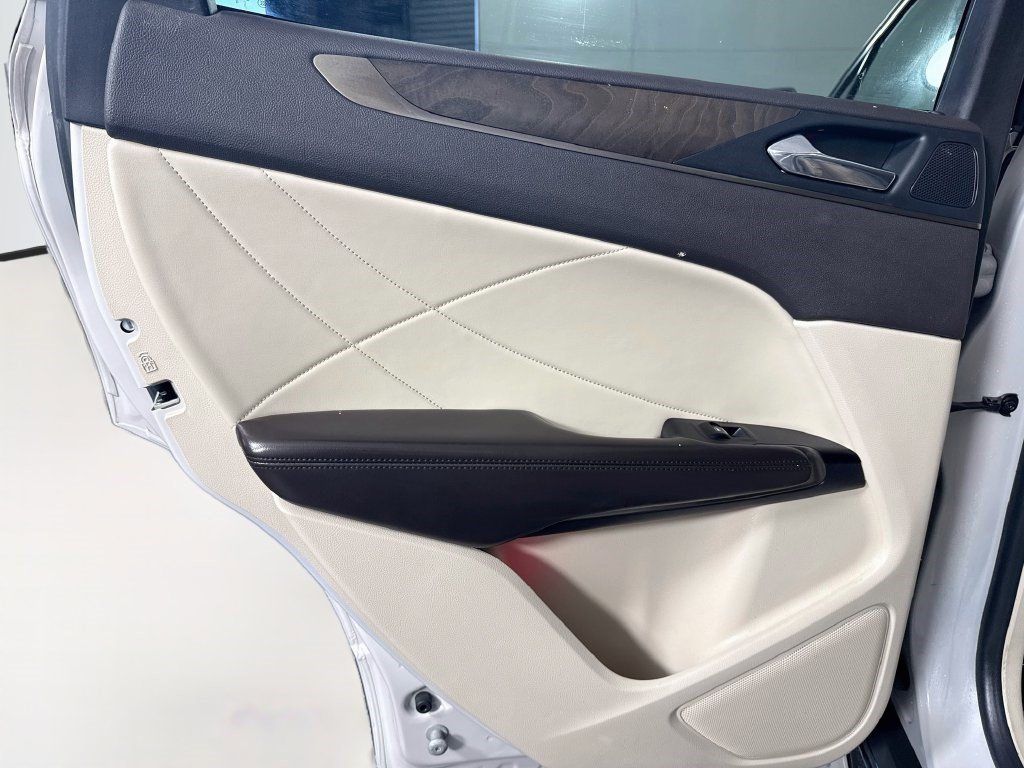 Used 2019 Lincoln MKC Reserve w/ MKC Climate Package FWD image 24
