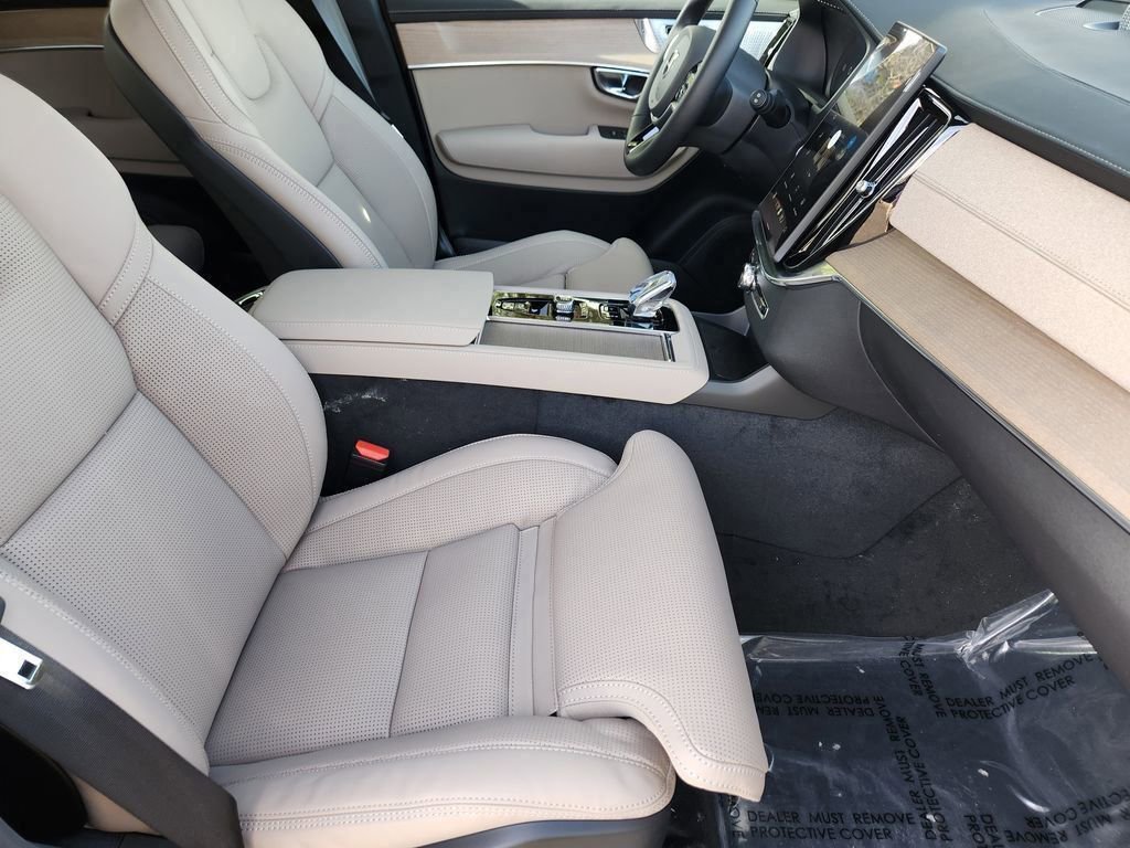 New 2026 Volvo XC90 B6 Ultra w/ Lounge Package image 20