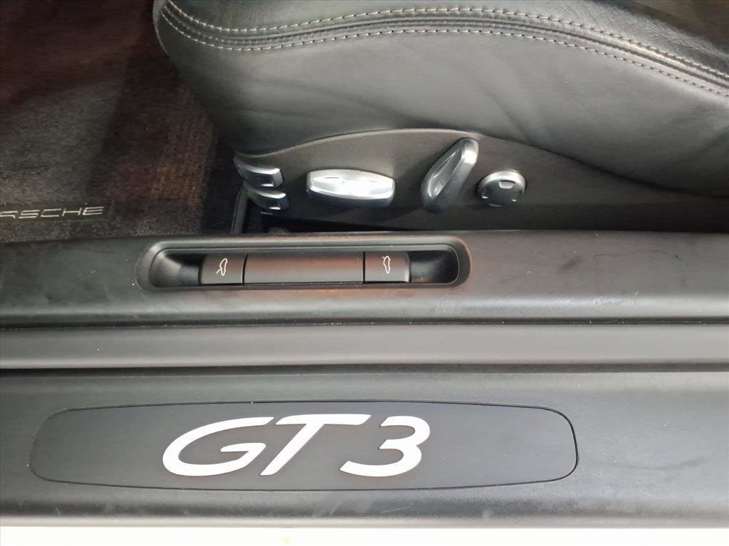 Used 2007 Porsche 911 GT3 image 6
