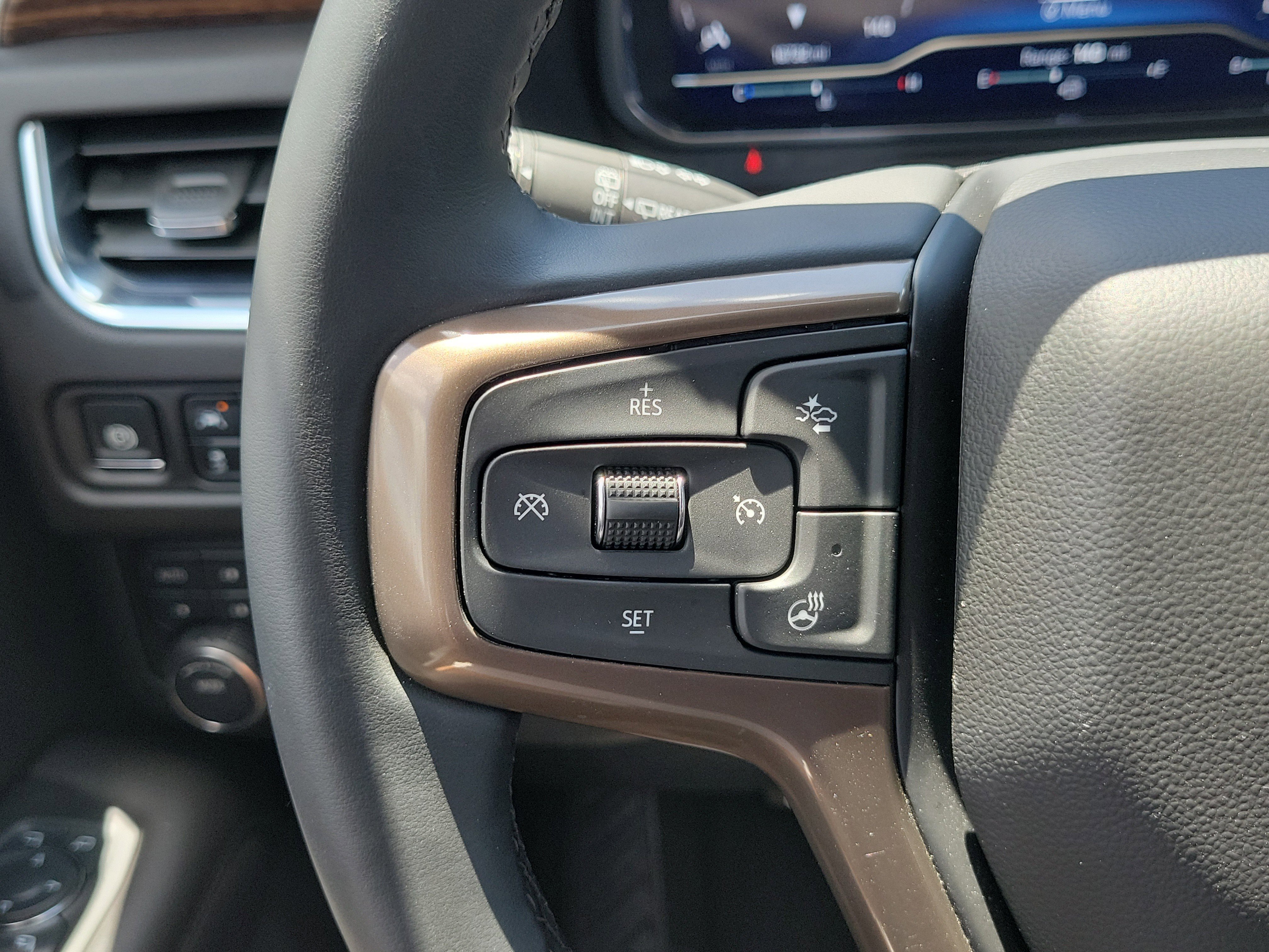 Used 2024 Chevrolet Tahoe High Country AWD/4WD image 26