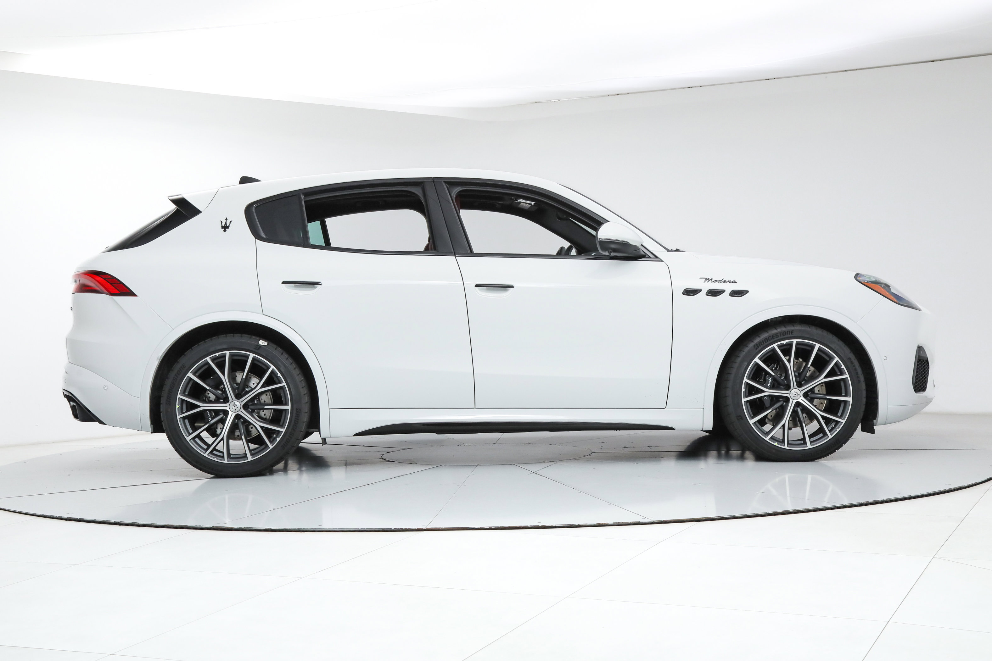 New 2026 Maserati Grecale Modena image 6