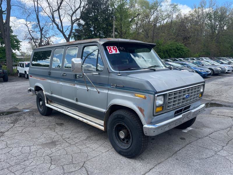 Used 1989 Ford E-250 and Econoline 250 Club Wagon RWD image 3