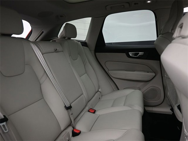Used 2023 Volvo XC60 B6 Ultimate w/ Climate Package image 34