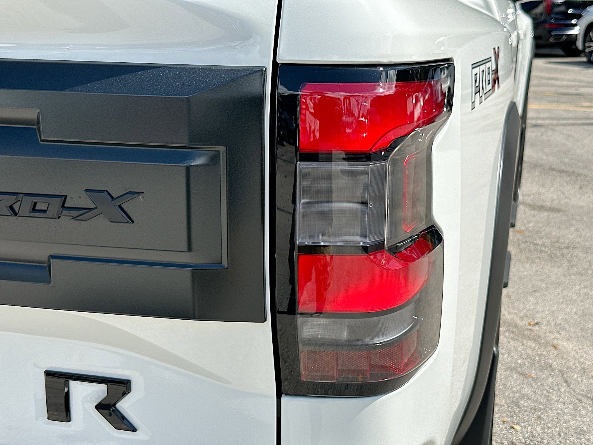 Used 2025 Nissan Frontier Pro-X w/ Pro Convenience Package image 29