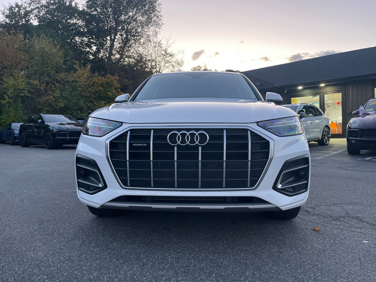 Used 2023 Audi Q5 2.0T Premium w/ Convenience Package image 4