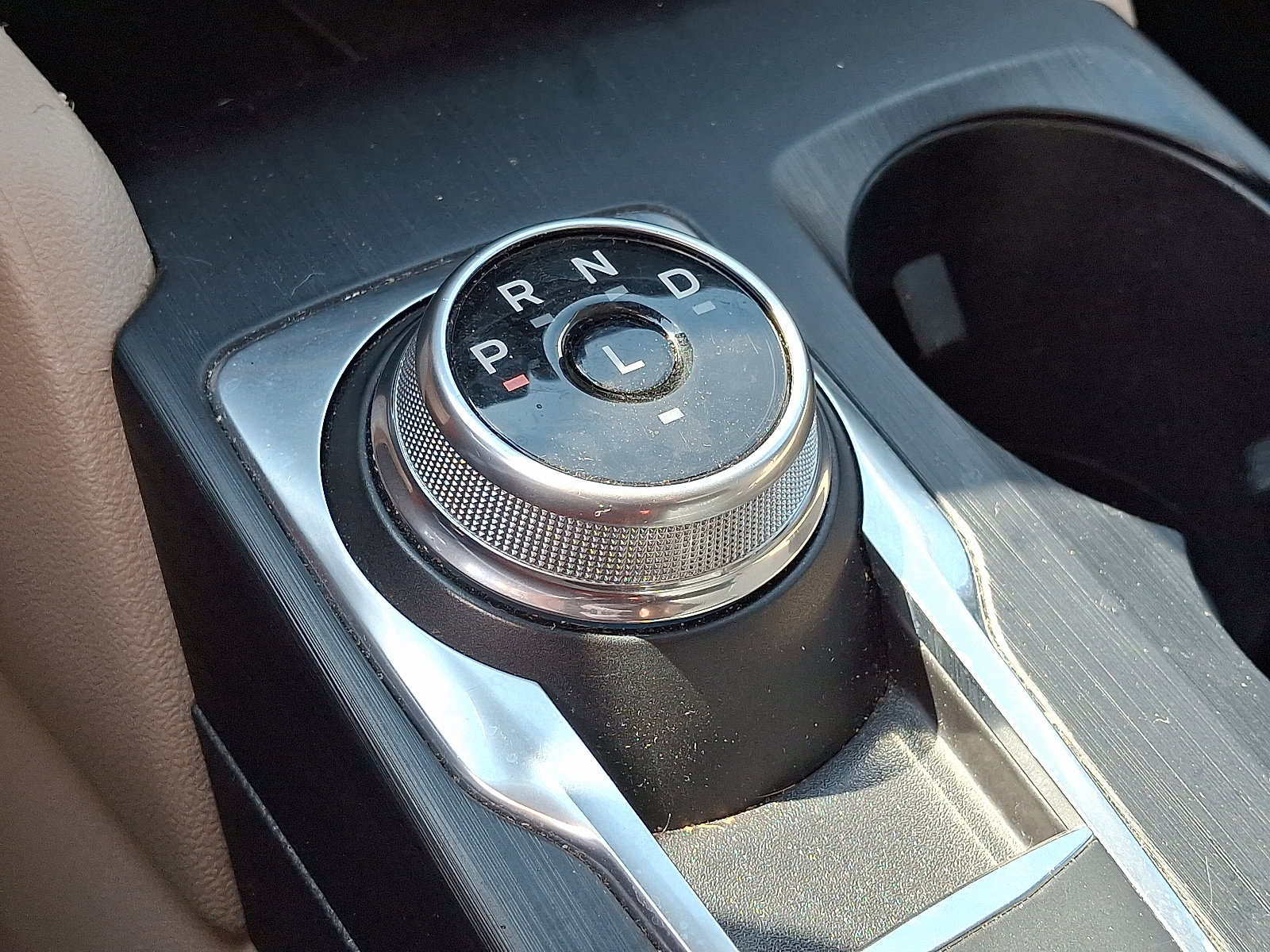 Certified 2022 Ford Escape SE w/ SE Sport Appearance Package image 14