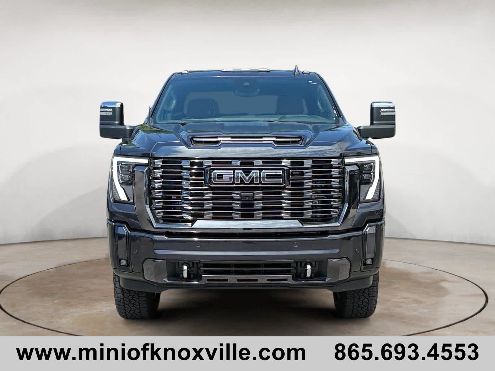 Used 2024 GMC Sierra 2500 Denali Ultimate AWD/4WD image 8