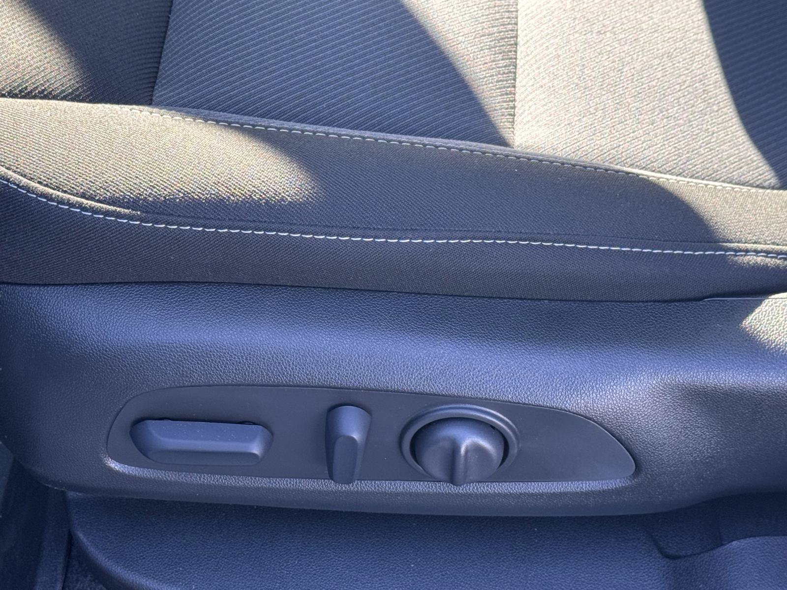 New 2025 Chevrolet Blazer LT w/ LPO, Floor Liner Package FWD image 11