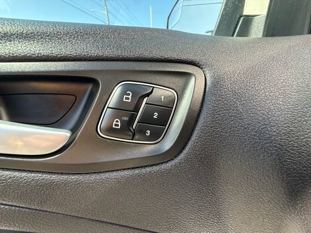 Used 2019 Ford Escape Titanium FWD image 11
