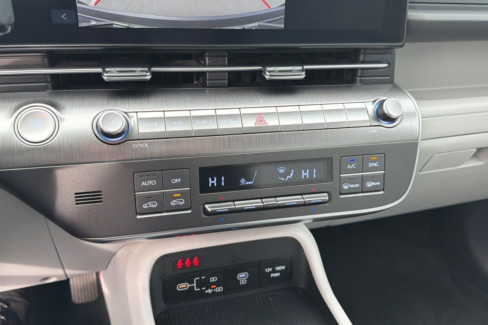 Used 2024 Hyundai Kona SEL image 27